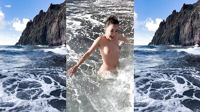 Model Li Moon in Moon In The Water